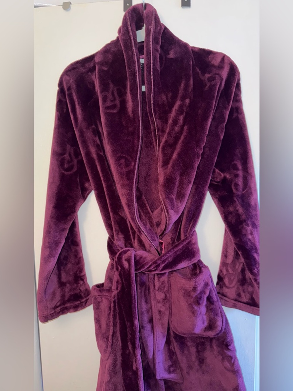 Victoria's Secret Robe - Picture 3 of 5